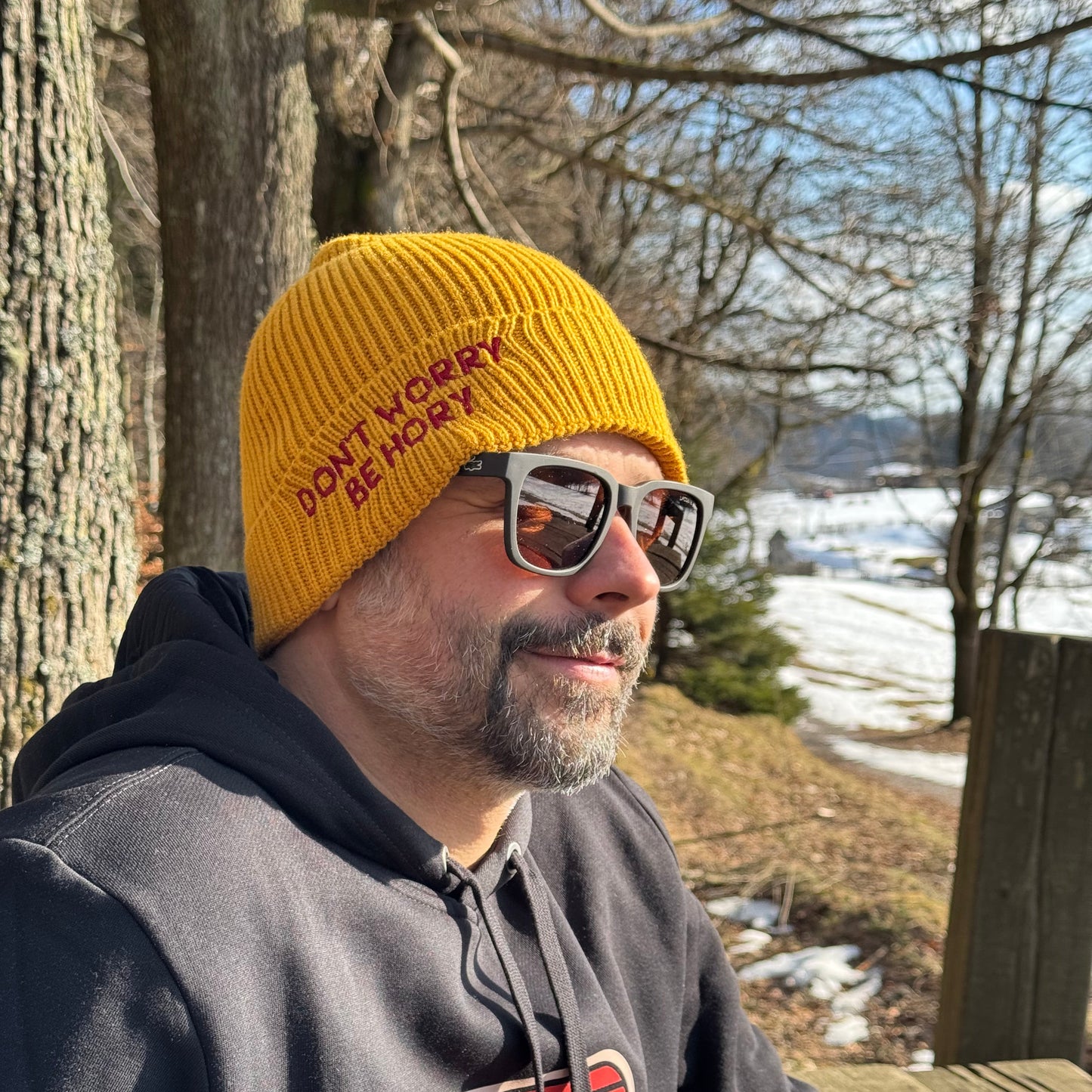 Zimní čepice - Don't worry, be hory® (text)