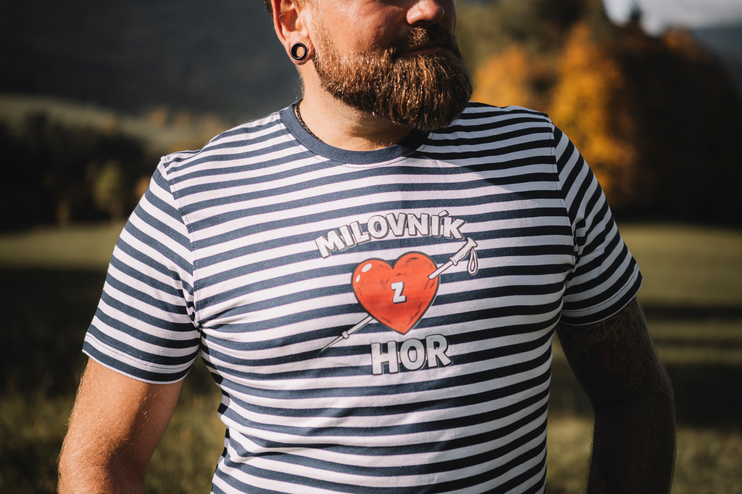 Unisex tričko - Milovník (z) hor pruhované