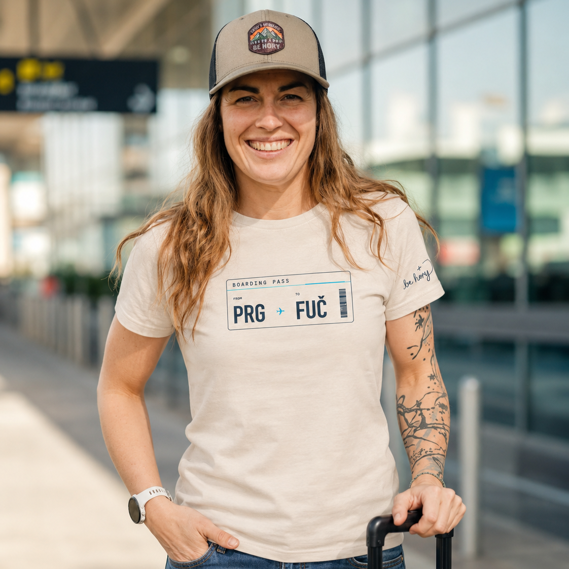 PRG ✈️ FUČ – Dámské cestovatelské tričko
