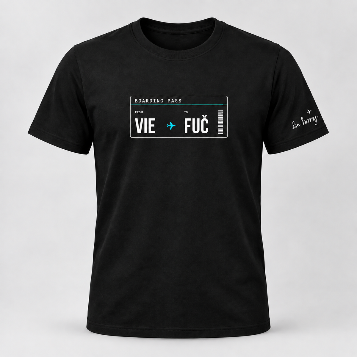 VIE ✈️ FUČ – Pánské cestovatelské tričko