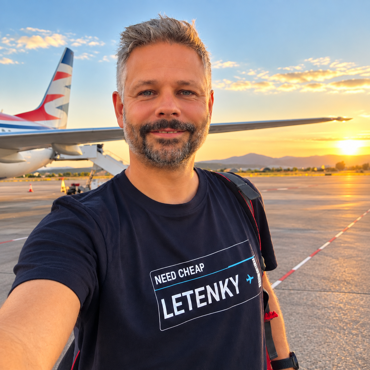 Need Cheap Letenky – Pánské cestovatelské tričko