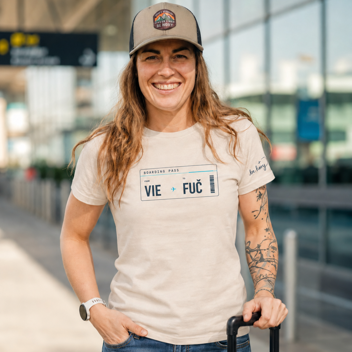 VIE ✈️ FUČ – Dámské cestovatelské tričko